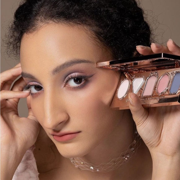 Flower Knows Strawberry Rococo 5 Color Eyeshadow - Picture 5 of 6